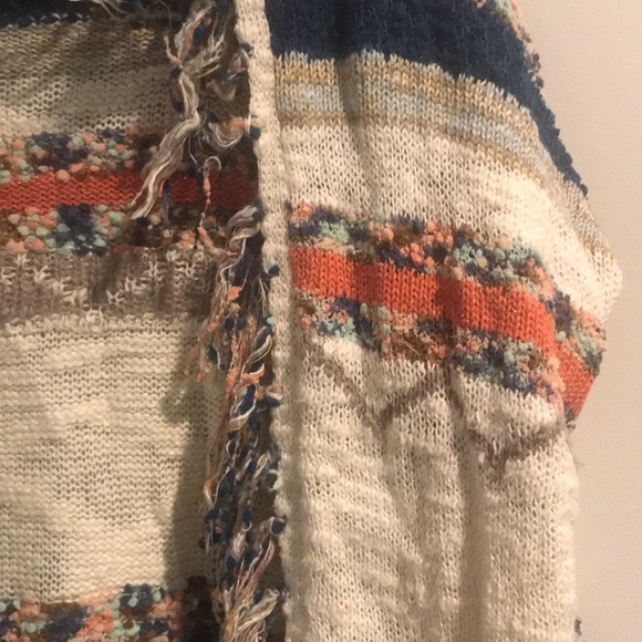 Fringe sweater - Picture 3 of 4